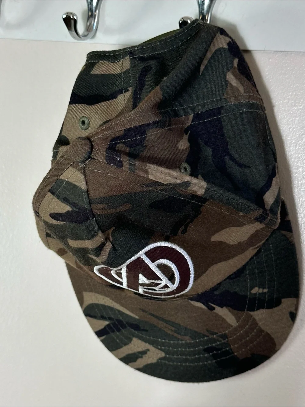 Avenger Camo Snapback Cap - Olive & Black